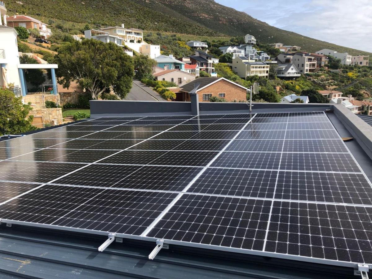 Penguinden - Load-Shedding Free Hotel Simon's Town Exterior photo