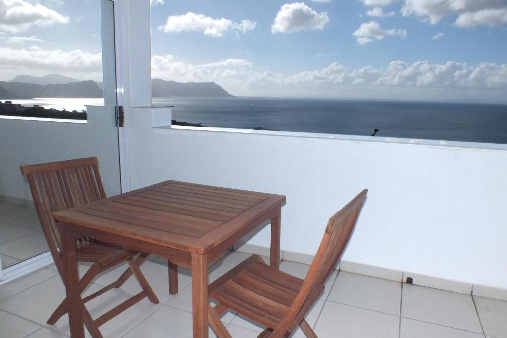 Penguinden - Load-Shedding Free Hotel Simon's Town Room photo