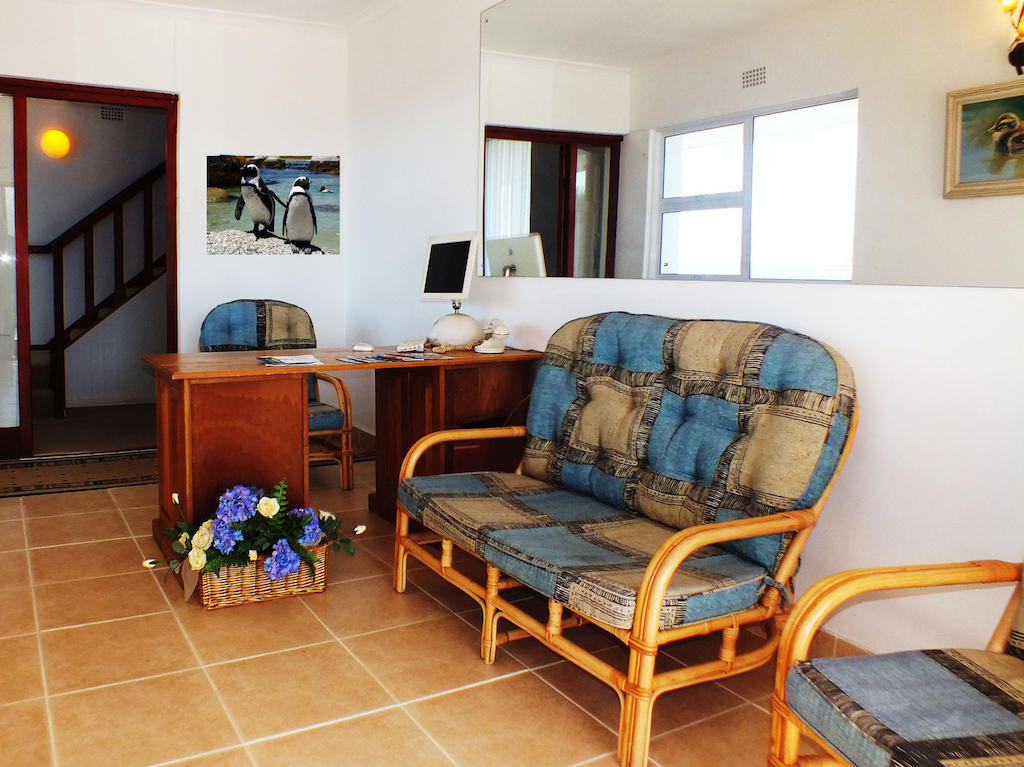 Penguinden - Load-Shedding Free Hotel Simon's Town Exterior photo