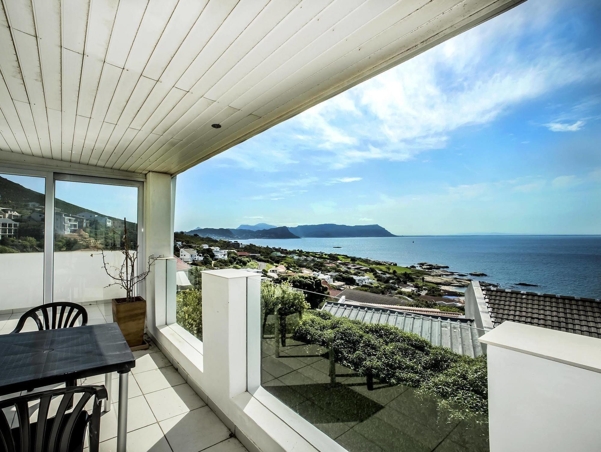 Penguinden - Load-Shedding Free Hotel Simon's Town Exterior photo