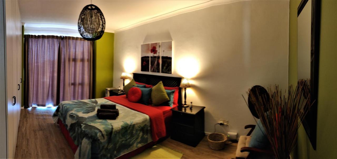 Penguinden - Load-Shedding Free Hotel Simon's Town Exterior photo
